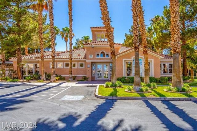 251 South Green Valley Parkway 5821, Henderson, NV 89012