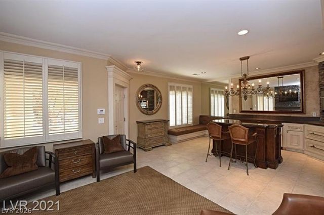 251 South Green Valley Parkway 5821, Henderson, NV 89012