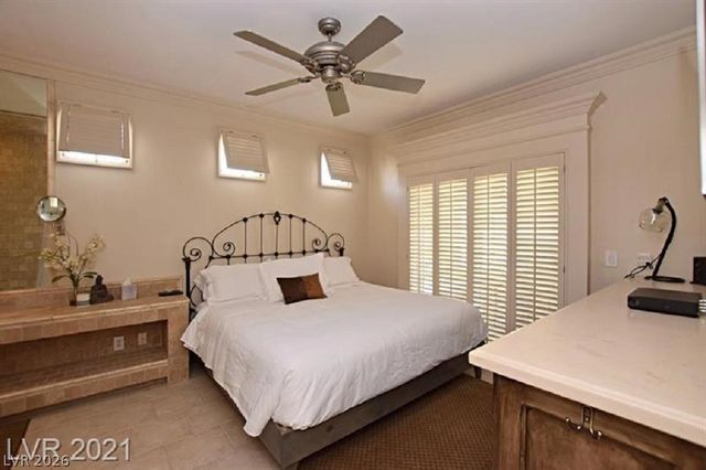 251 South Green Valley Parkway 5821, Henderson, NV 89012