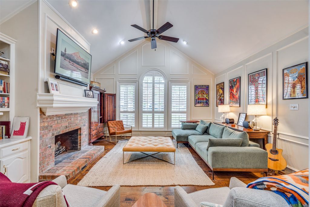 813 Singing Hills Drive, Garland, TX 75044