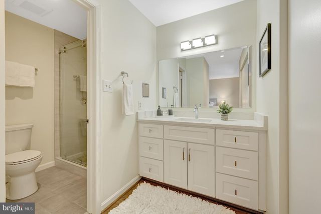 2120 GOLF COURSE DR, Reston, VA 20191