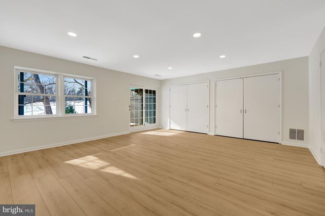 2120 GOLF COURSE DR, Reston, VA 20191