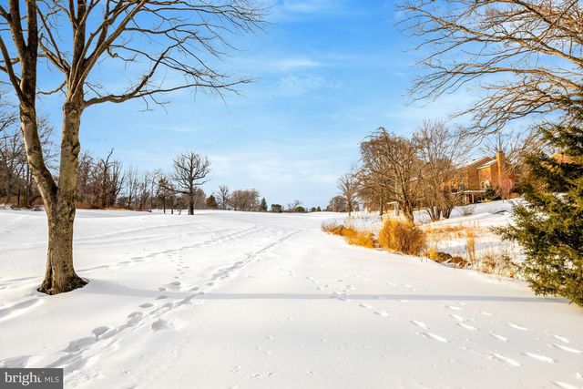 2120 GOLF COURSE DR, Reston, VA 20191