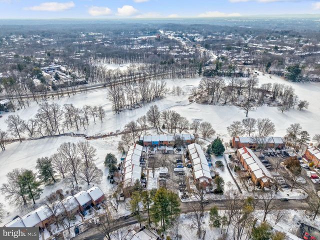 2120 GOLF COURSE DR, Reston, VA 20191