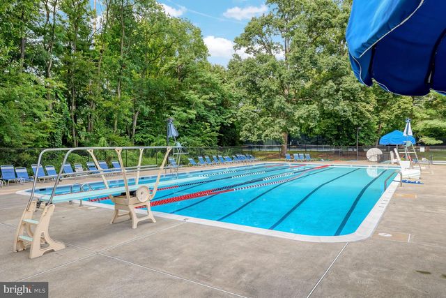 2120 GOLF COURSE DR, Reston, VA 20191