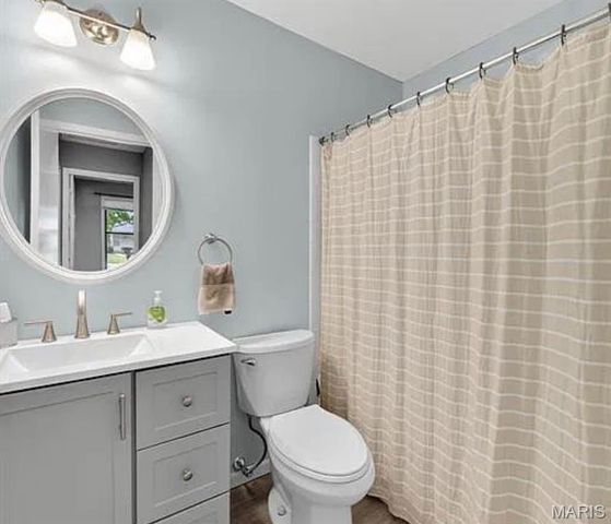 2 Country Farm Boulevard, St Peters, MO 63376