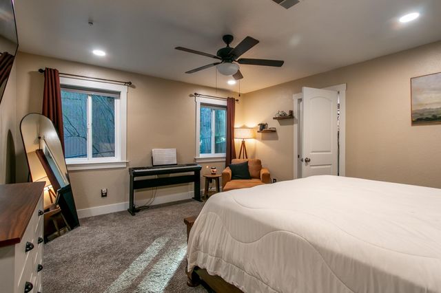 5068 Loch Leven Dr, Pollock Pines, CA 95726