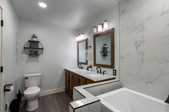 5068 Loch Leven Dr, Pollock Pines, CA 95726