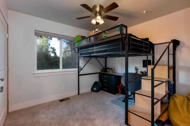 5068 Loch Leven Dr, Pollock Pines, CA 95726