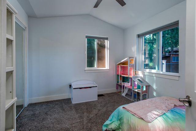 5068 Loch Leven Dr, Pollock Pines, CA 95726