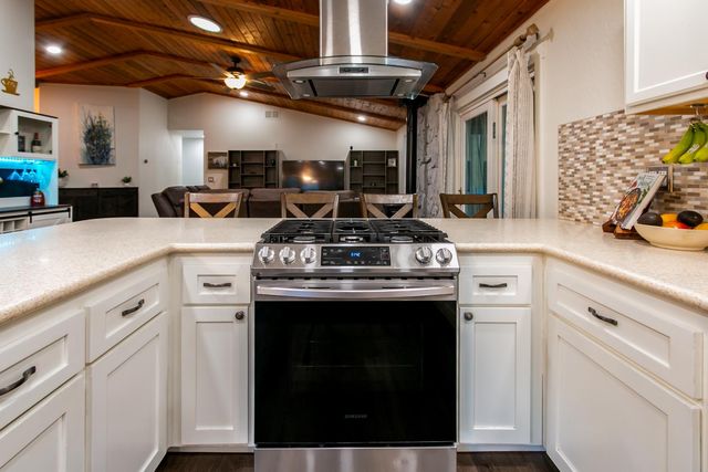 5068 Loch Leven Dr, Pollock Pines, CA 95726