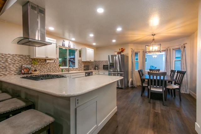 5068 Loch Leven Dr, Pollock Pines, CA 95726