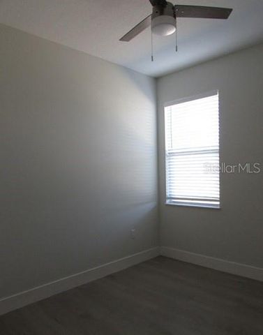 10 FISHER LOOP, Ocklawaha, FL 32179