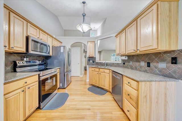 1425 Virginia Ridge DR, Hardy, VA 24101