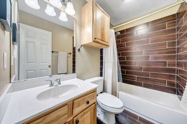 1425 Virginia Ridge DR, Hardy, VA 24101