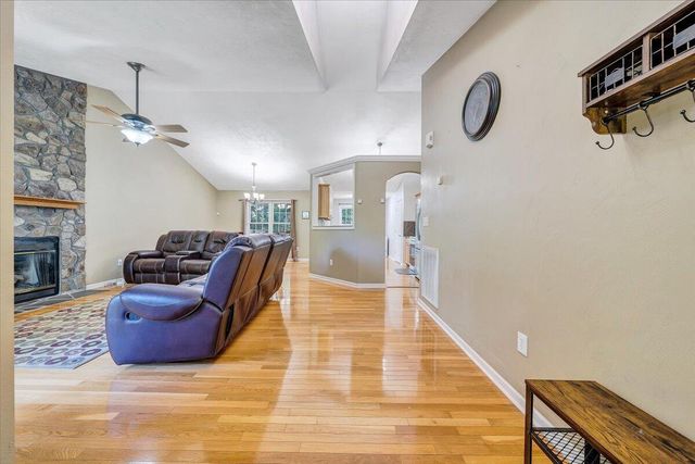 1425 Virginia Ridge DR, Hardy, VA 24101
