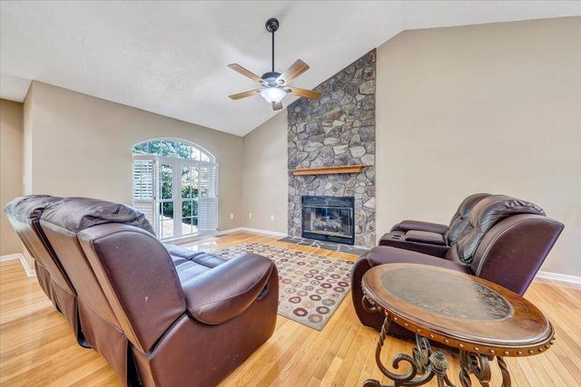 1425 Virginia Ridge DR, Hardy, VA 24101