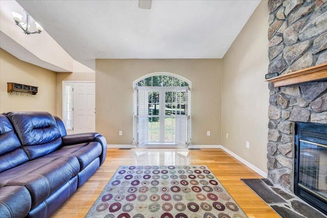 1425 Virginia Ridge DR, Hardy, VA 24101