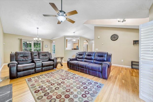 1425 Virginia Ridge DR, Hardy, VA 24101