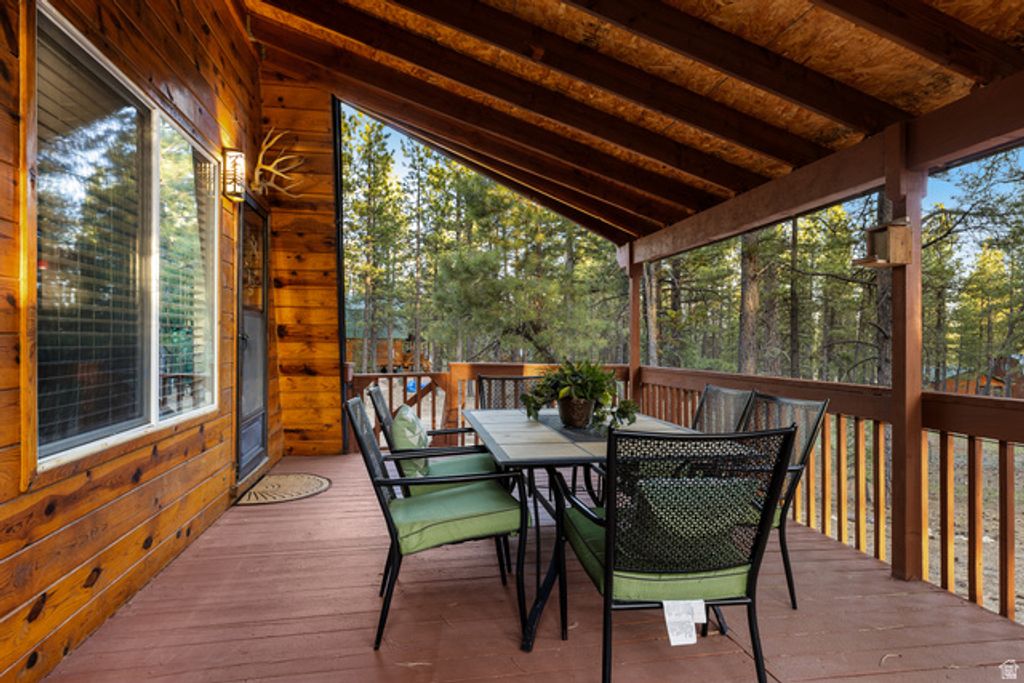 Image 3 of property listing at 1250 N PIUTE DR, Kanab, UT 84741