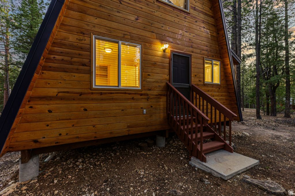 Image 26 of property listing at 1250 N PIUTE DR, Kanab, UT 84741