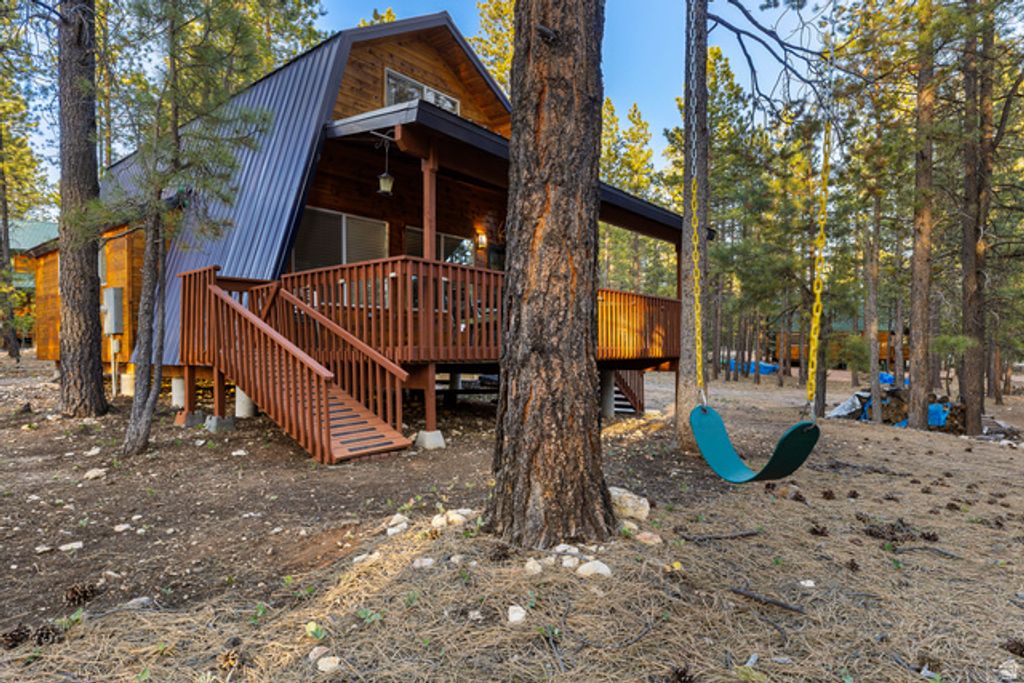 Image 30 of property listing at 1250 N PIUTE DR, Kanab, UT 84741