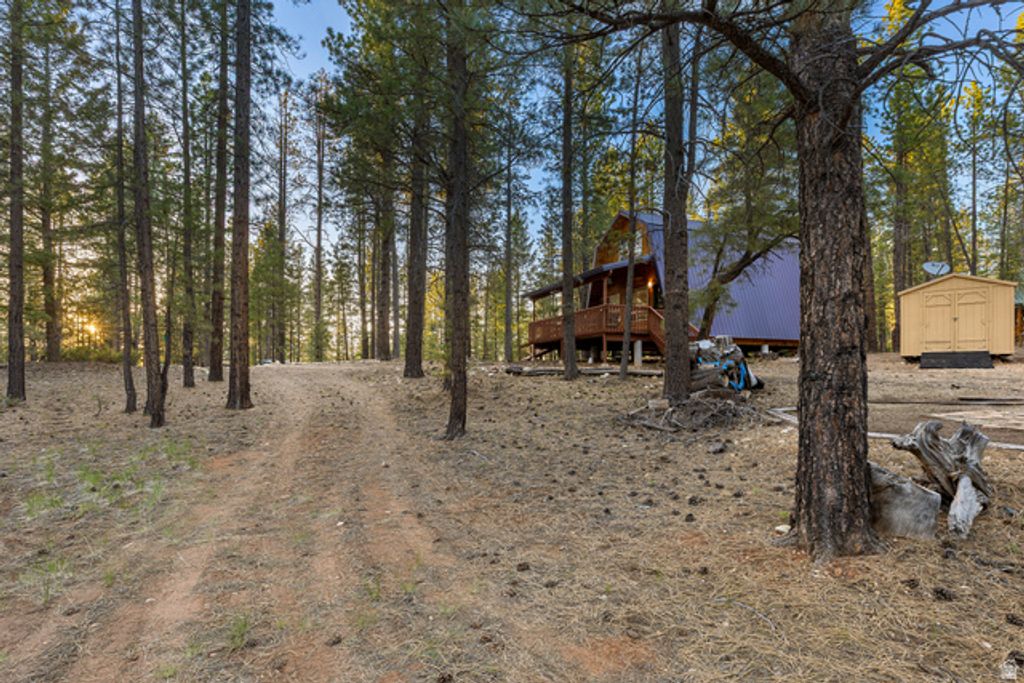 Image 33 of property listing at 1250 N PIUTE DR, Kanab, UT 84741