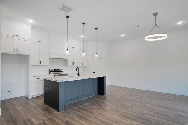 11037 Bois D Arc Street, La Porte, TX 77571