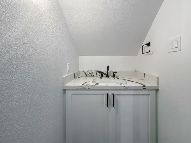 11037 Bois D Arc Street, La Porte, TX 77571