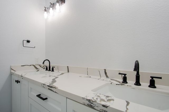 11037 Bois D Arc Street, La Porte, TX 77571