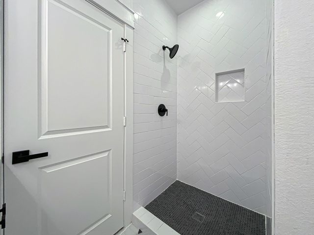 11037 Bois D Arc Street, La Porte, TX 77571