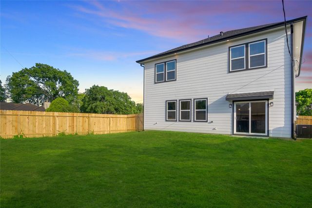 11037 Bois D Arc Street, La Porte, TX 77571