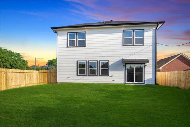 11037 Bois D Arc Street, La Porte, TX 77571