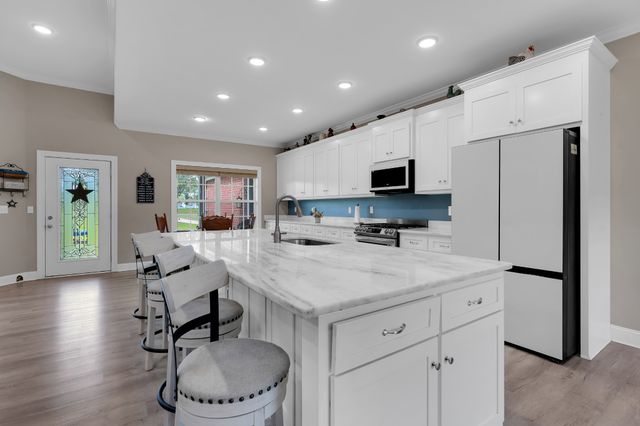 1469 Ledford Mill Rd, Tullahoma, TN 37388