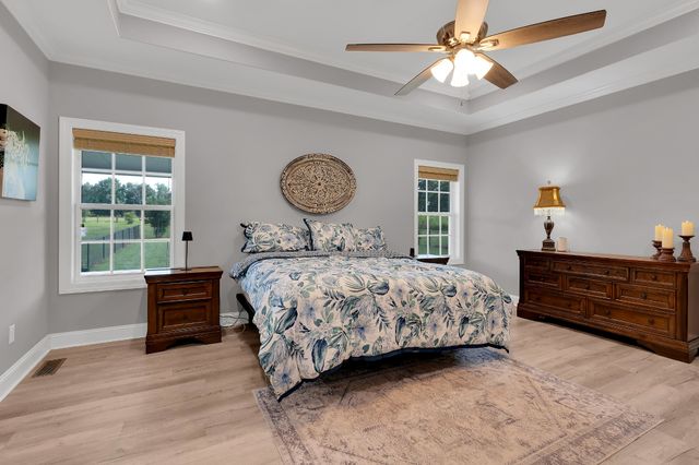 1469 Ledford Mill Rd, Tullahoma, TN 37388