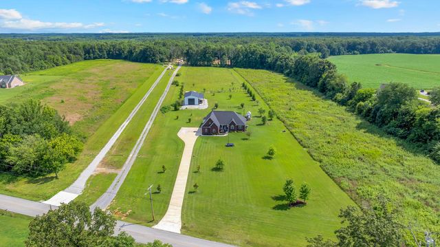 1469 Ledford Mill Rd, Tullahoma, TN 37388