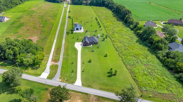 1469 Ledford Mill Rd, Tullahoma, TN 37388