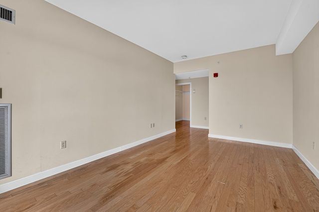 1 Nassau 1607, Boston, MA 02111