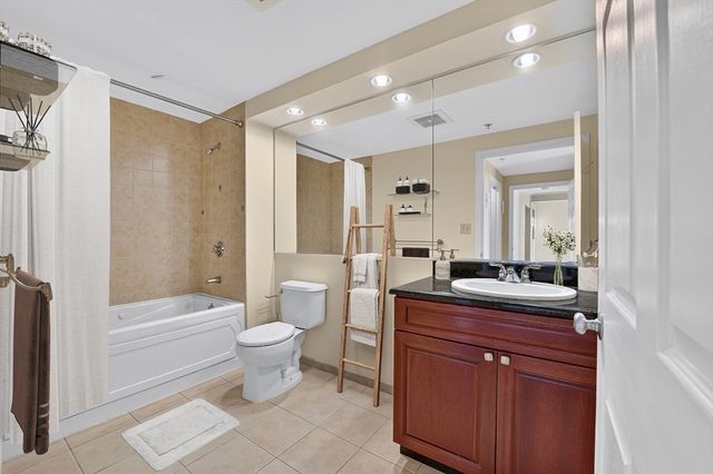 1 Nassau 1607, Boston, MA 02111