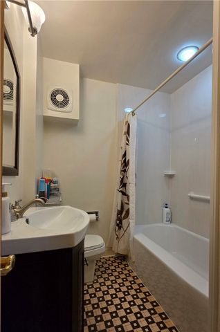 61 Villewood Drive, Greece, NY 14616