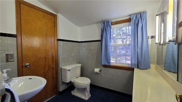 61 Villewood Drive, Greece, NY 14616