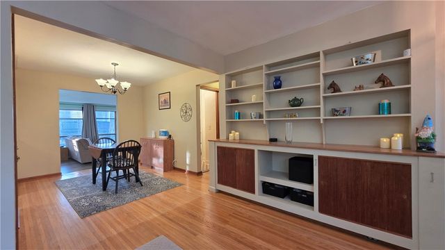 61 Villewood Drive, Greece, NY 14616