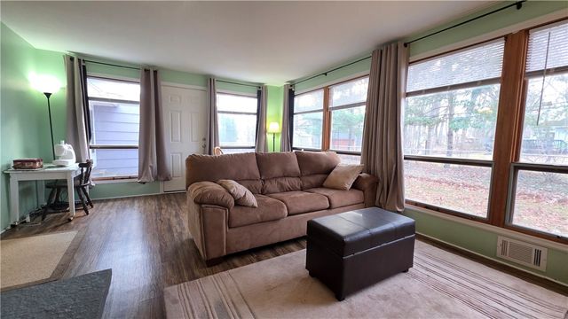 61 Villewood Drive, Greece, NY 14616