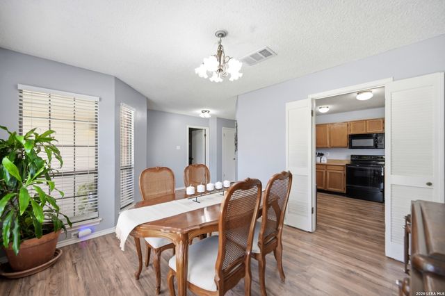 4431 PEBBLE HL, San Antonio, TX 78217