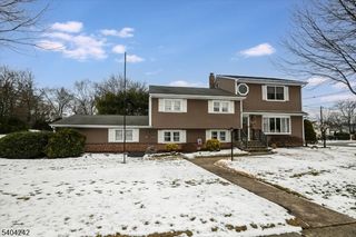 2 Eden Pl, Wayne Twp., NJ 07470
