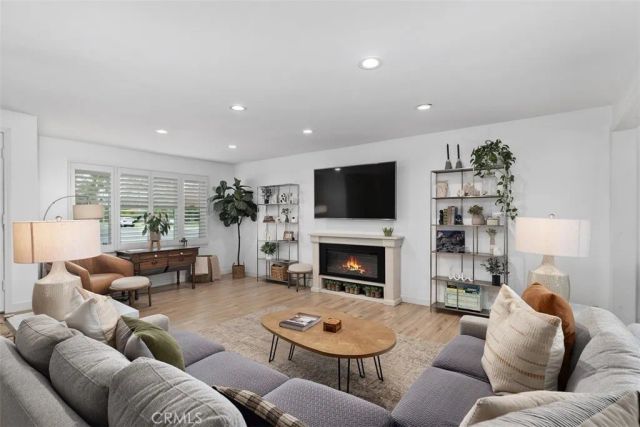 13772 Ridgecrest Cir, Tustin, CA 92780