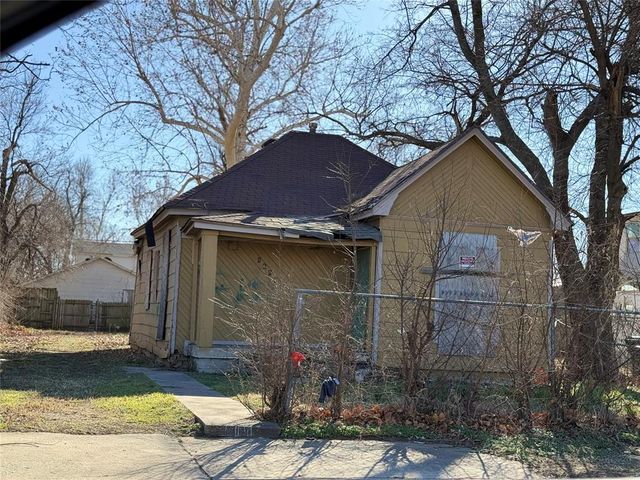 1618 NW 3rd Street, Oklahoma City, OK 73106
