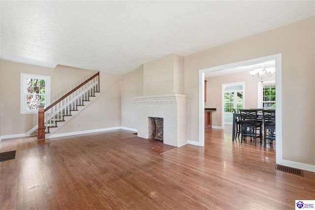 923 N Main Street, Elizabethtown, KY 42701