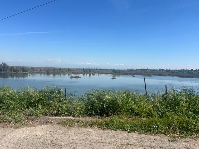 4968 W Pinedale Avenue, Fresno, CA 93722