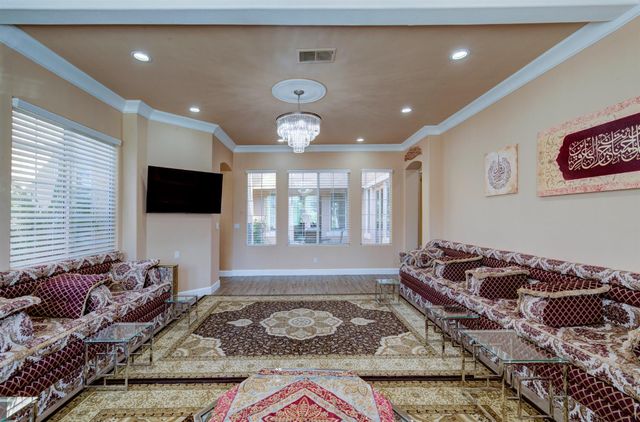 4968 W Pinedale Avenue, Fresno, CA 93722